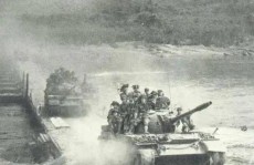 1979年对外战争中我军第一次动用大规模坦克群打出了我国军威打屁股
