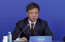融创孙宏斌,从地产巨头到债务重组，逆境中的商业传奇